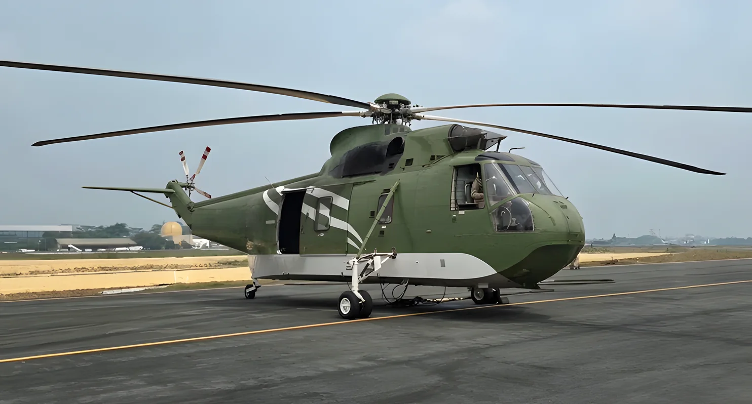 Sikorsky S-61A on the apron